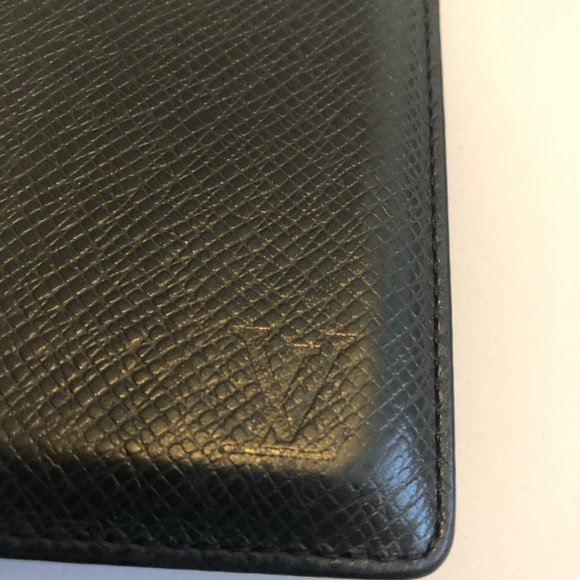 Louis Vuitton Card Holder - Picture 3 of 7